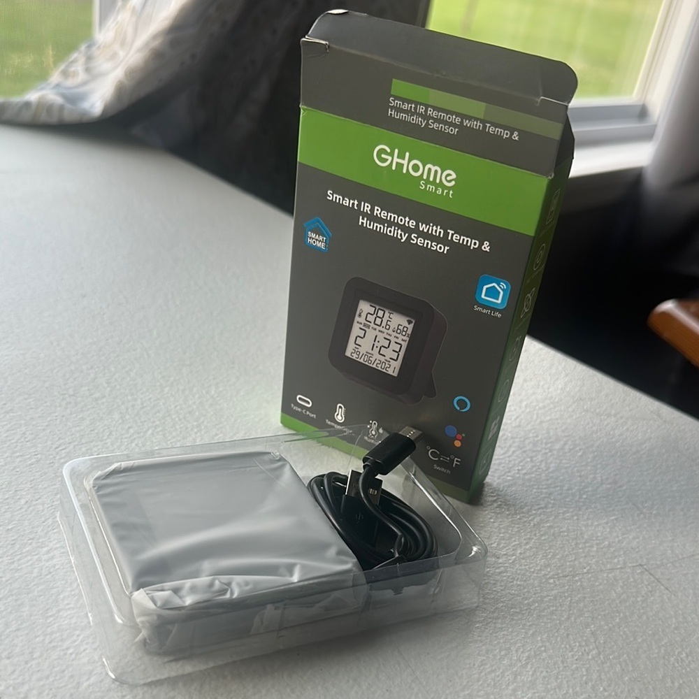 NEW GHome Smart IR Remote with Temp & Humidity Sensor